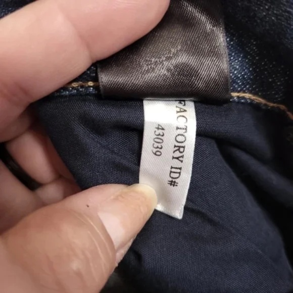 X2 w10 Boot Cut Dark Wash Jeans Size 0 - Picture 12 of 12